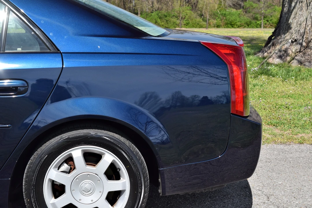2004 Cadillac CTS 1st Gen - Image 16 of 31