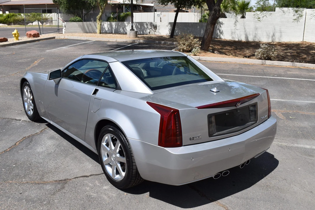 2004 Cadillac XLR - Image 23 of 31