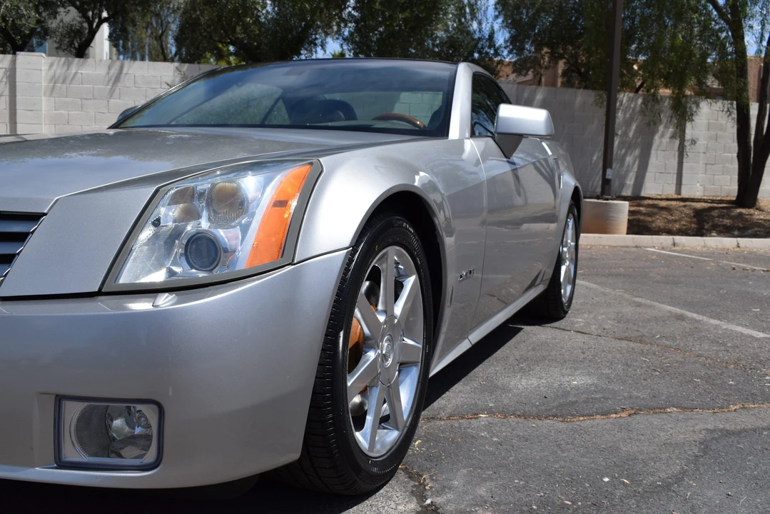 2004 Cadillac XLR - Image 19 of 31