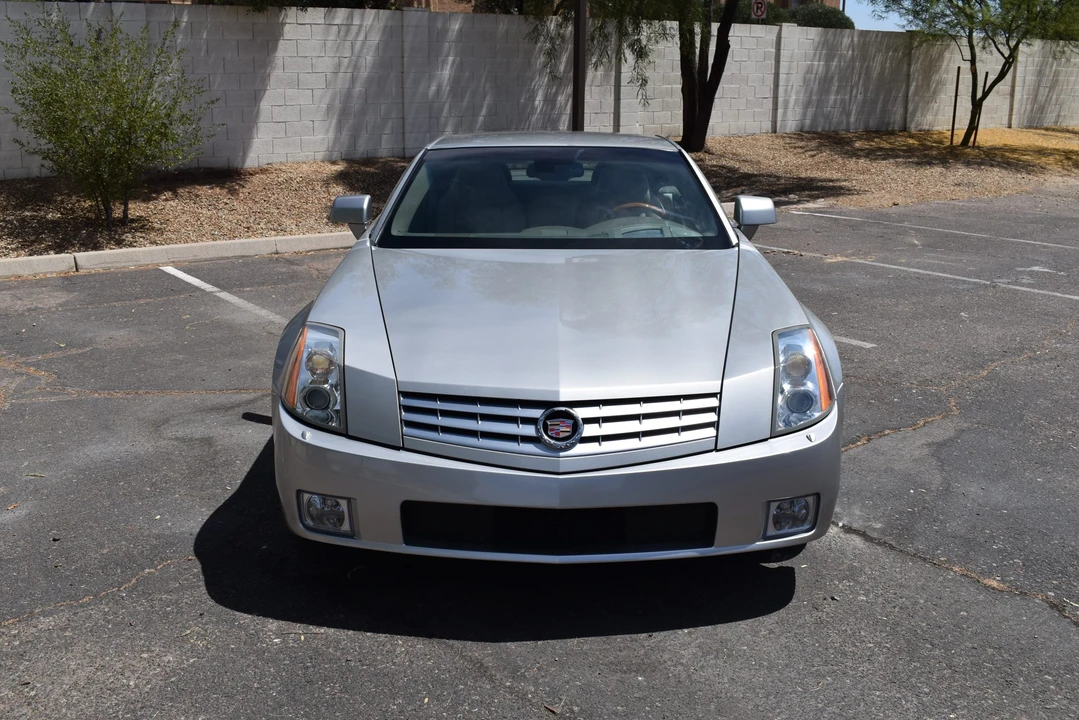 2004 Cadillac XLR - Image 3 of 31