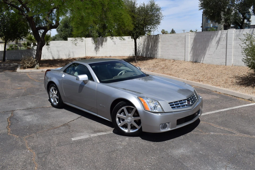 2004 Cadillac XLR - Image 16 of 31