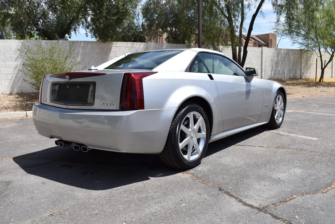2004 Cadillac XLR - Image 14 of 31