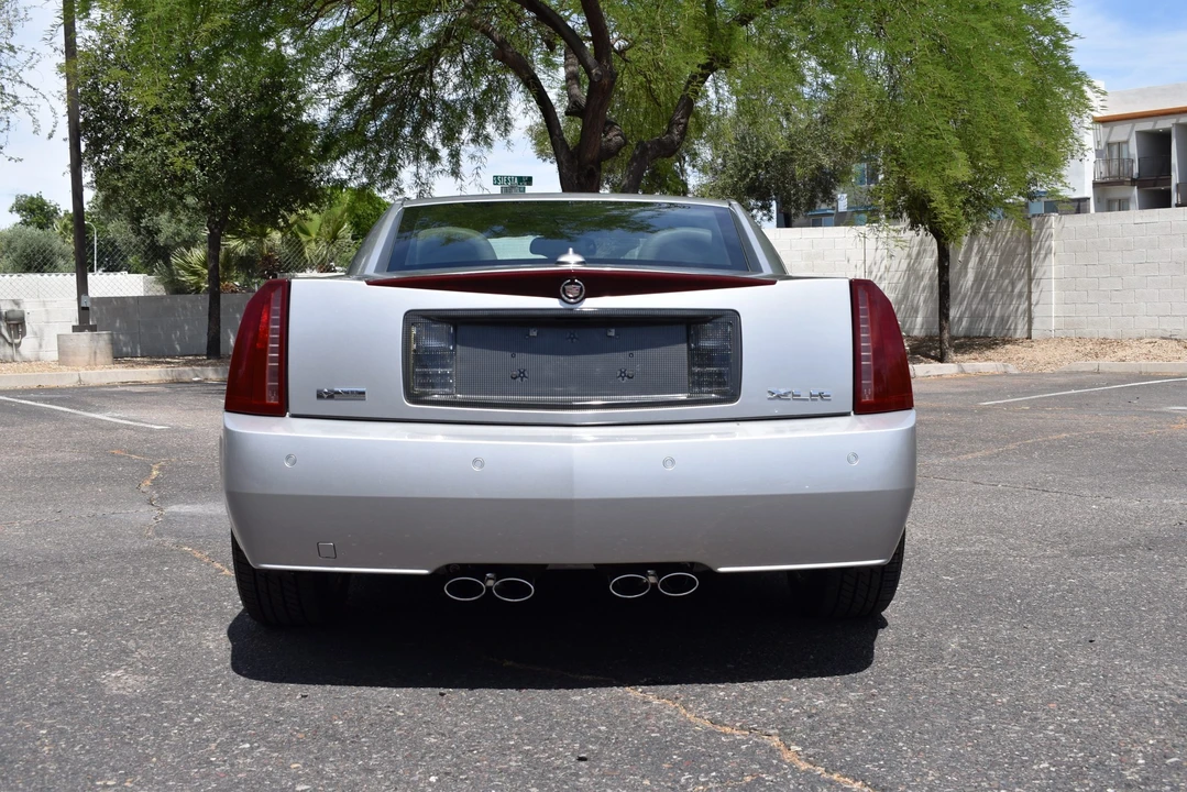 2004 Cadillac XLR - Image 8 of 31