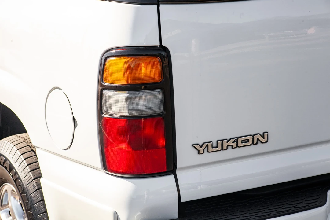 2004 GMC Yukon 2nd Gen - Image 15 of 31