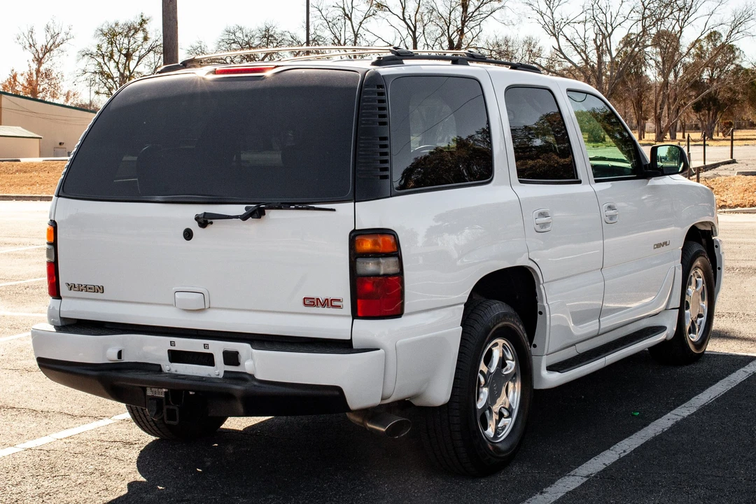 2004 GMC Yukon 2nd Gen - Image 6 of 31