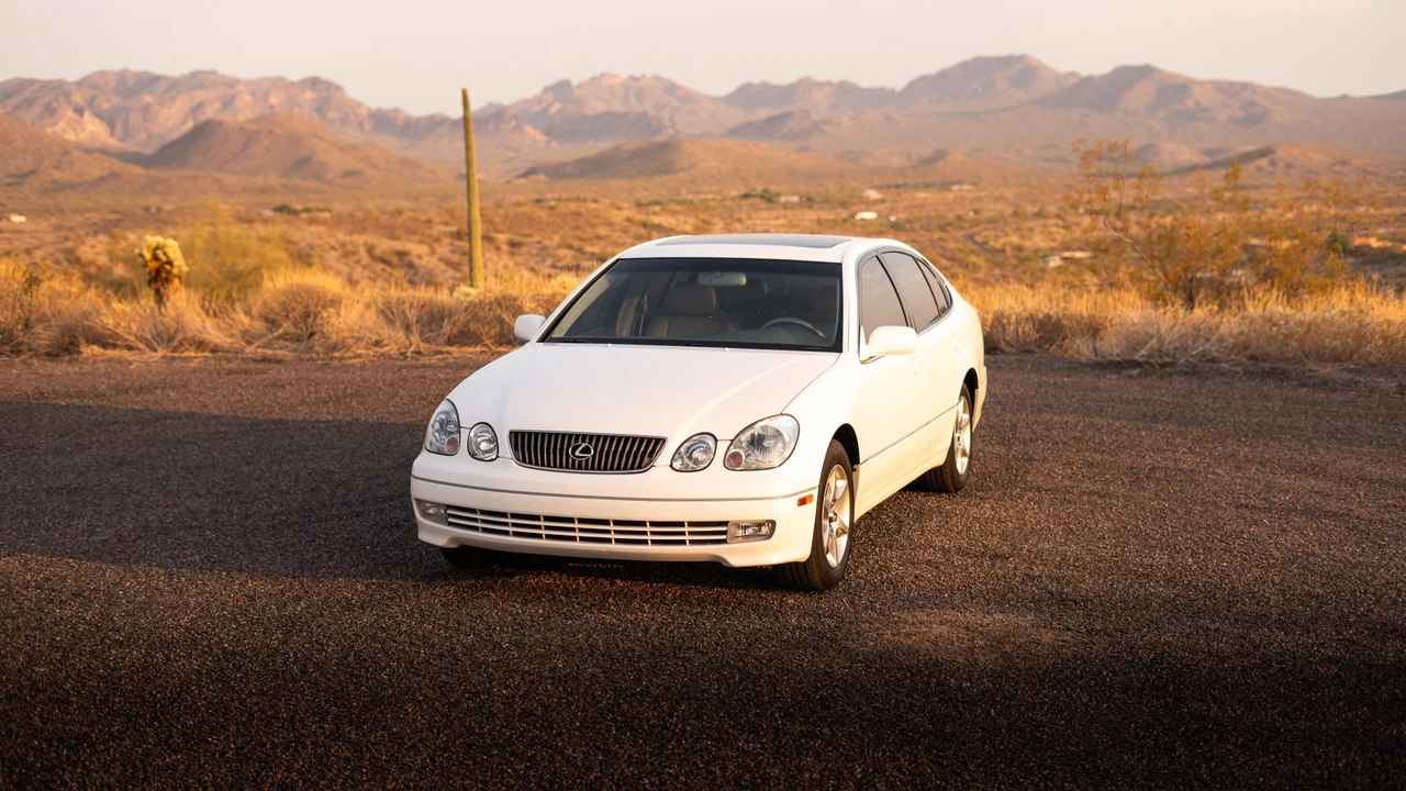 2004 Lexus GS 3rd Gen - Image 11 of 31