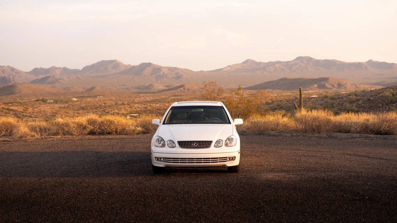 2004 Lexus GS 3rd Gen - Image 15 of 31