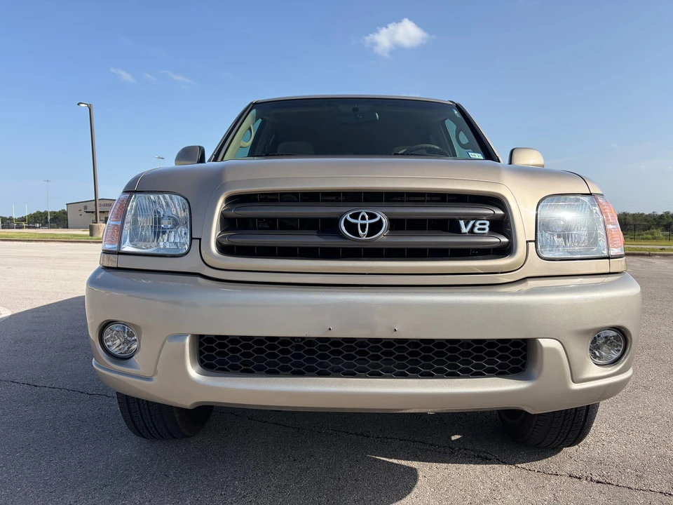 2004 Toyota Sequoia 1st Gen - Image 14 of 31