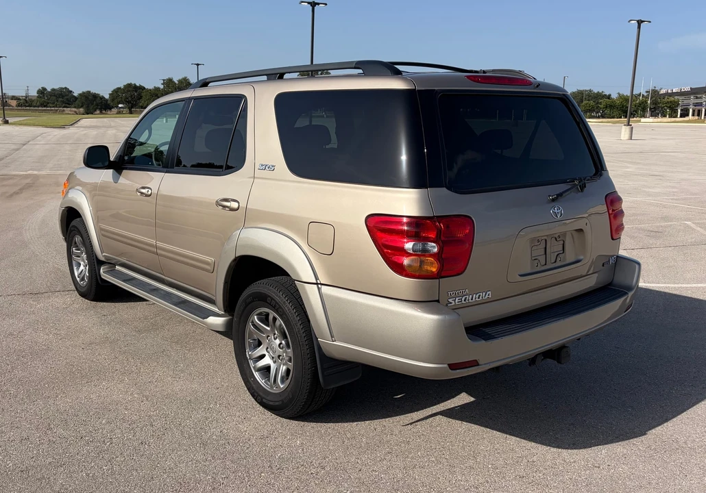 2004 Toyota Sequoia 1st Gen - Image 6 of 31