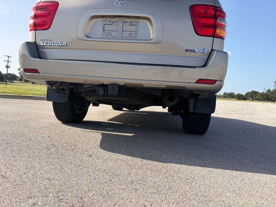 2004 Toyota Sequoia 1st Gen - Image 26 of 31
