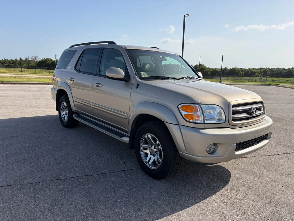 2004 Toyota Sequoia 1st Gen - Image 12 of 31