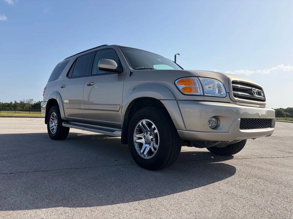 2004 Toyota Sequoia 1st Gen - Image 13 of 31