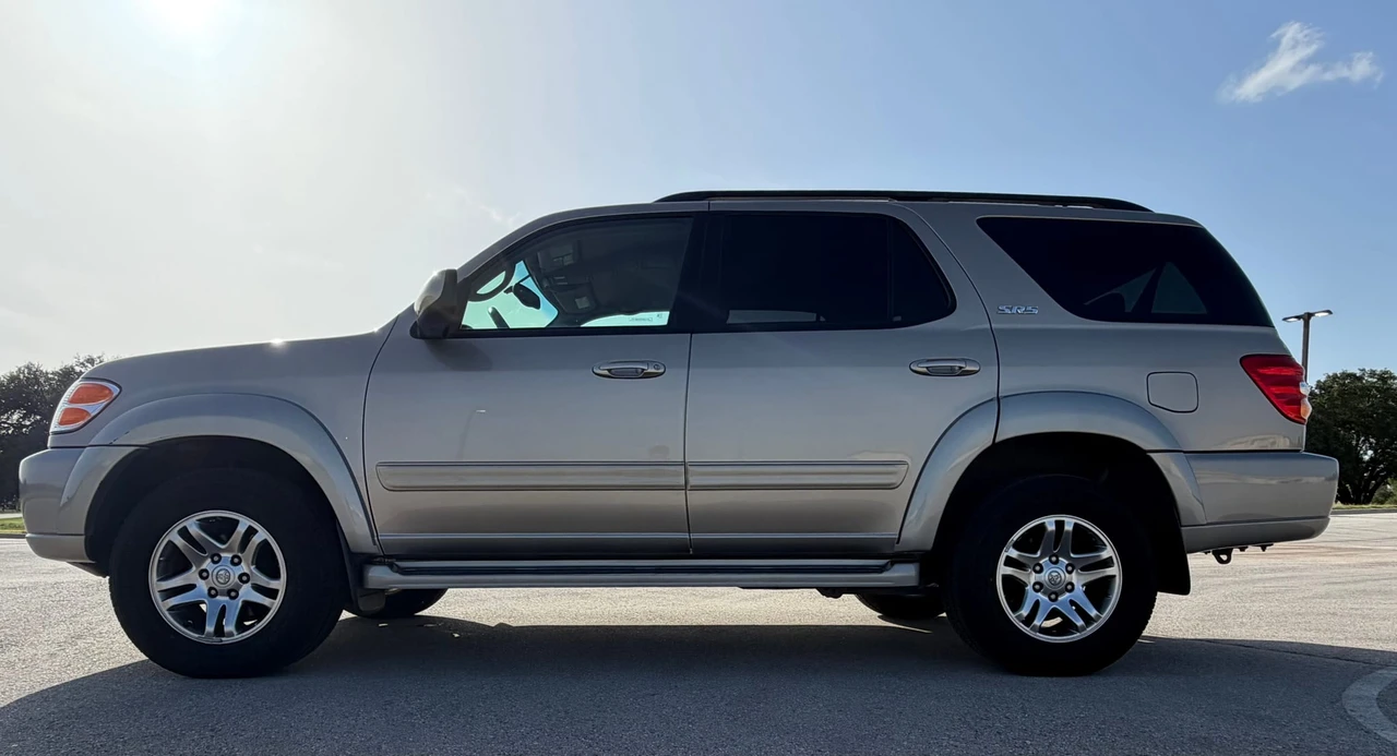 2004 Toyota Sequoia 1st Gen - Image 4 of 31