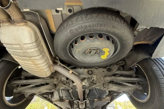 2004 Volvo XC90 1st Gen - Image 8 of 8