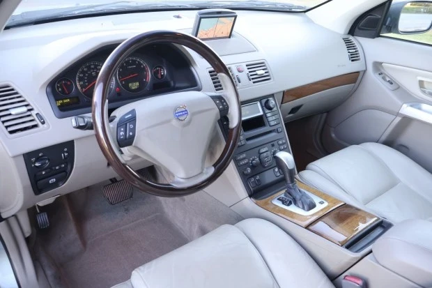 2004 Volvo XC90 1st Gen - Image 6 of 8