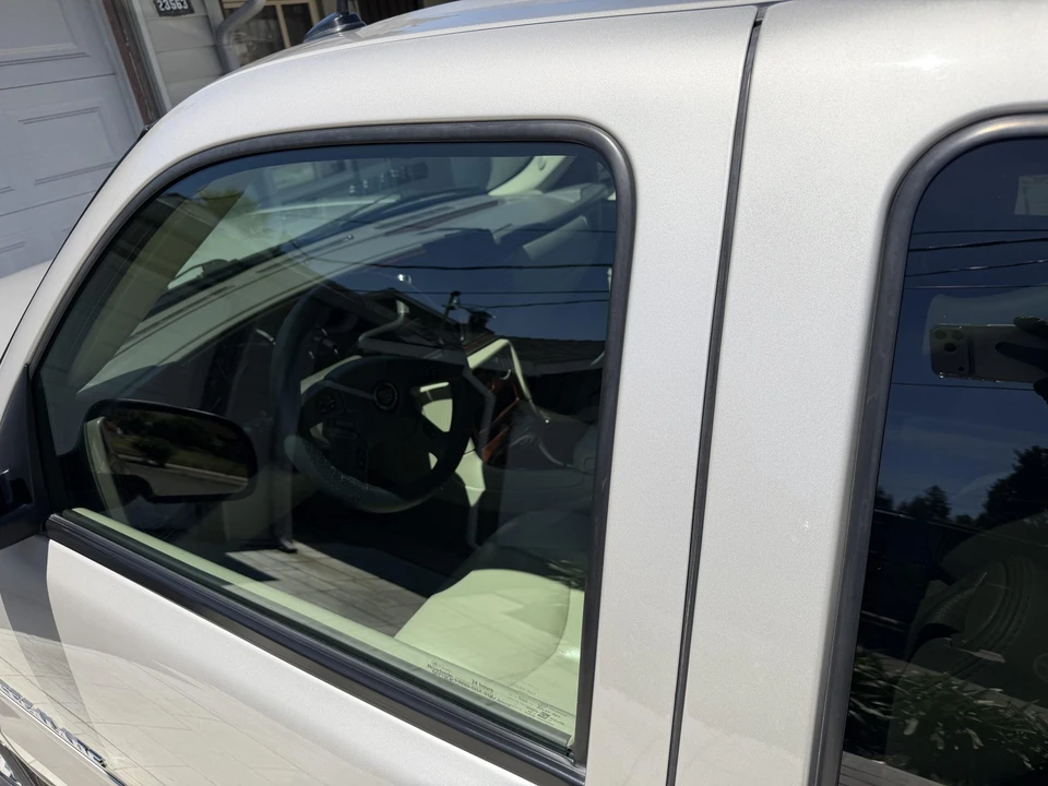 2005 Cadillac Escalade & EXT 2nd Gen - Image 27 of 31