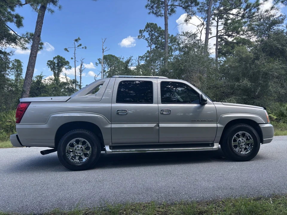 2005 Cadillac Escalade & EXT 2nd Gen - Image 5 of 31