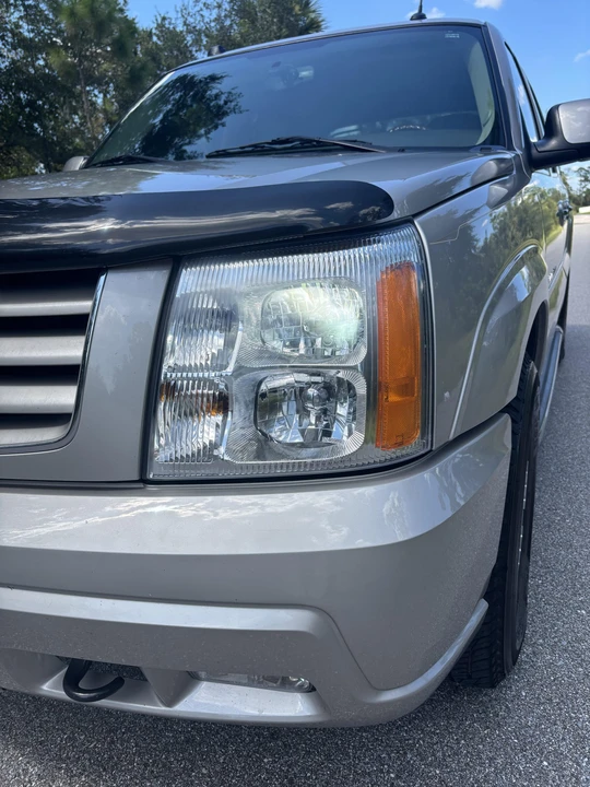 2005 Cadillac Escalade & EXT 2nd Gen - Image 12 of 31