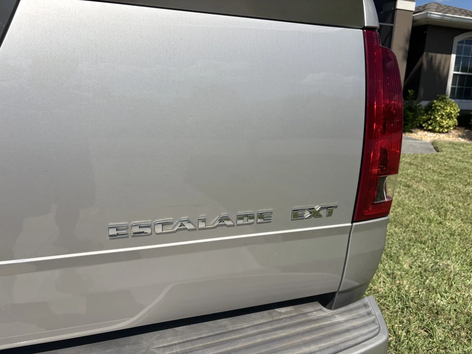 2005 Cadillac Escalade & EXT 2nd Gen - Image 24 of 31