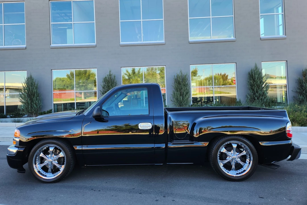 2005 GMC Sierra 2nd Gen - Image 7 of 31