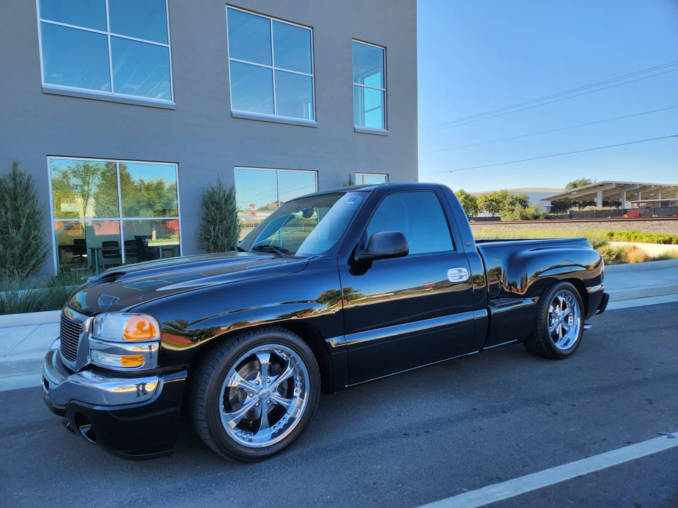 2005 GMC Sierra 2nd Gen - Image 5 of 31