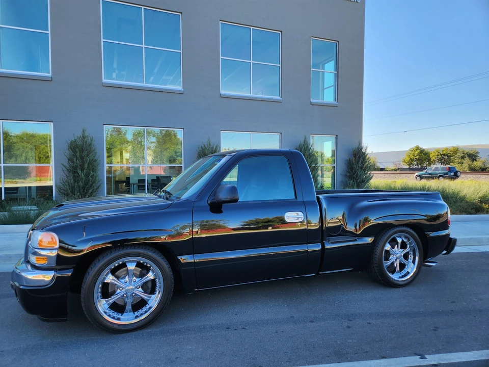 2005 GMC Sierra 2nd Gen - Image 6 of 31