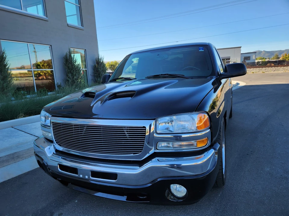 2005 GMC Sierra 2nd Gen - Image 3 of 31