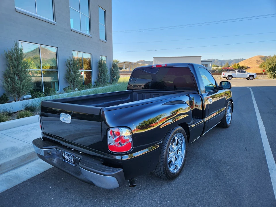2005 GMC Sierra 2nd Gen - Image 15 of 31
