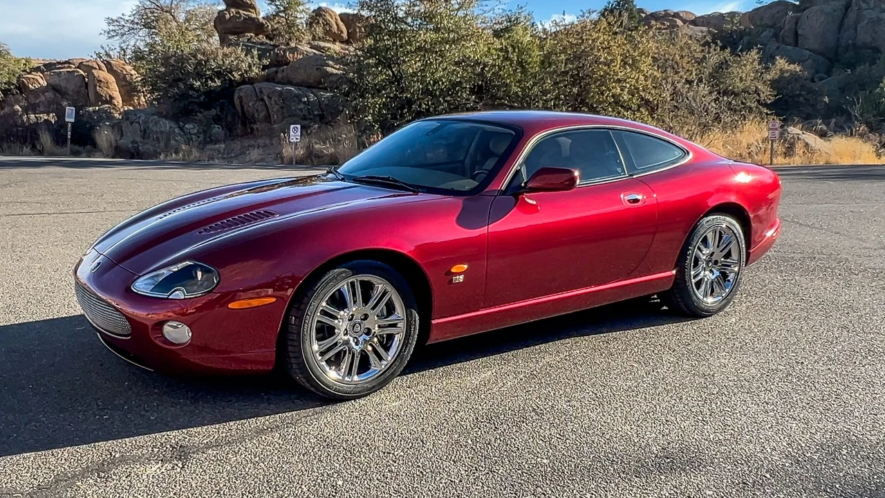 2005 Jaguar X100 XKR - Image 2 of 31