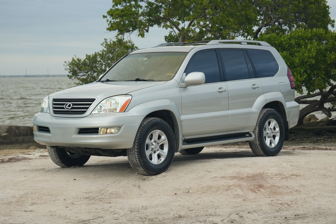 2005 Lexus GX 1st Gen - Image 2 of 31