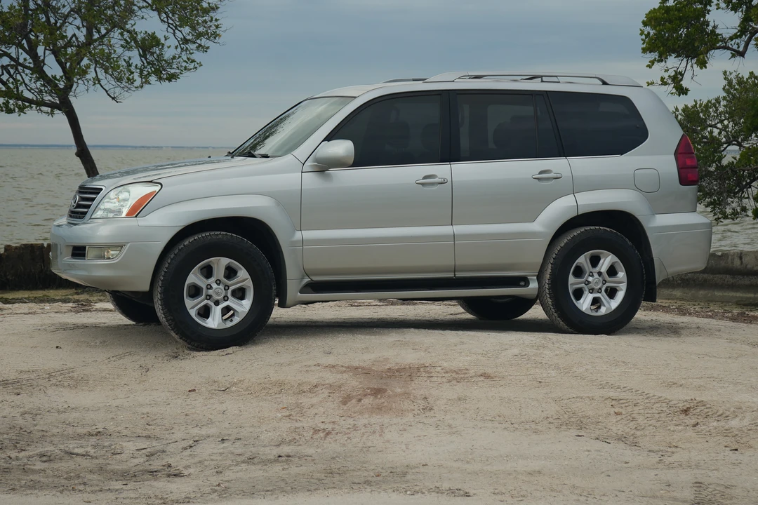 2005 Lexus GX 1st Gen - Image 22 of 31