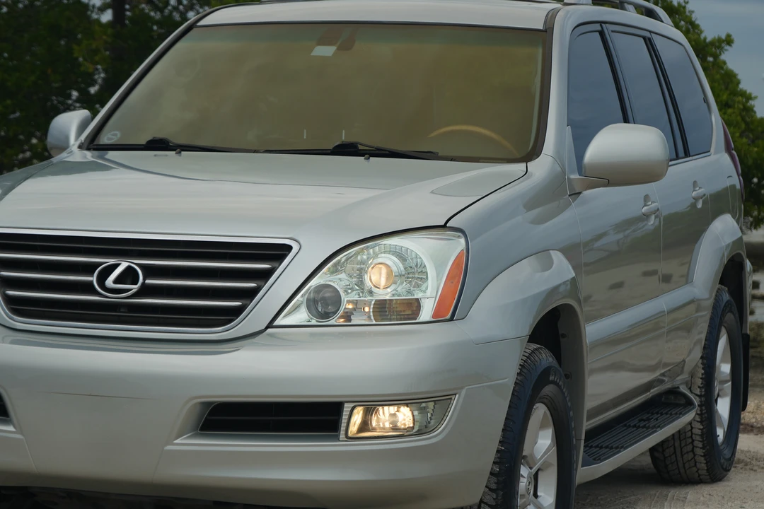2005 Lexus GX 1st Gen - Image 27 of 31