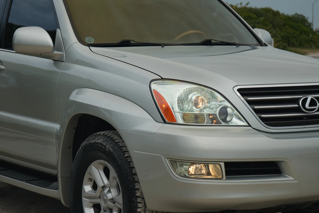 2005 Lexus GX 1st Gen - Image 24 of 31