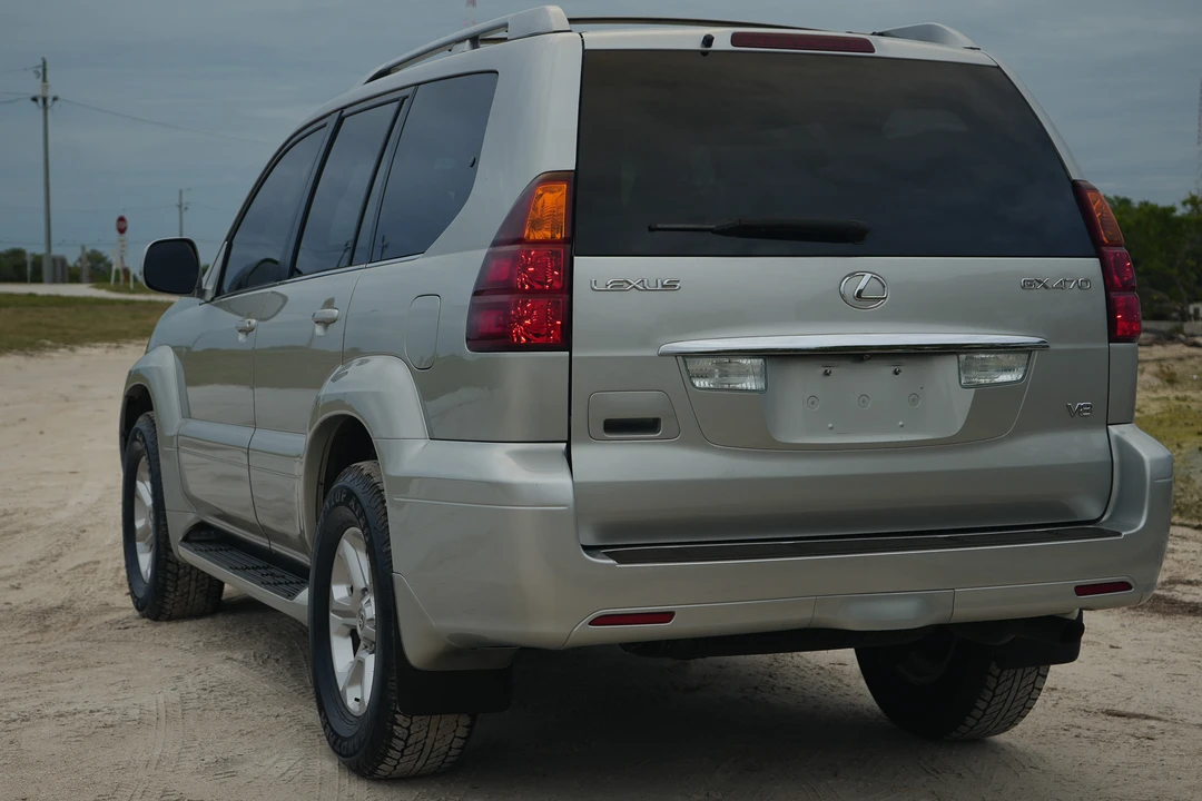 2005 Lexus GX 1st Gen - Image 16 of 31