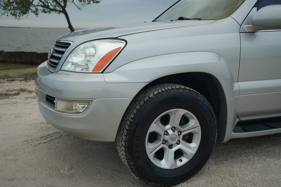 2005 Lexus GX 1st Gen - Image 28 of 31