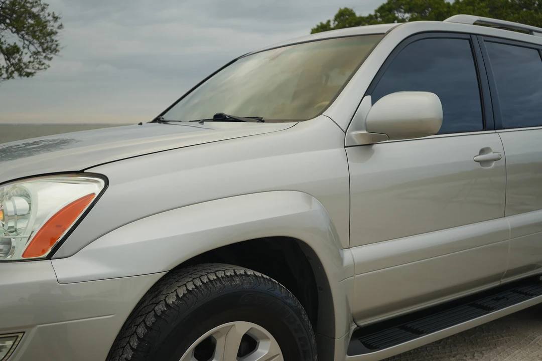 2005 Lexus GX 1st Gen - Image 29 of 31