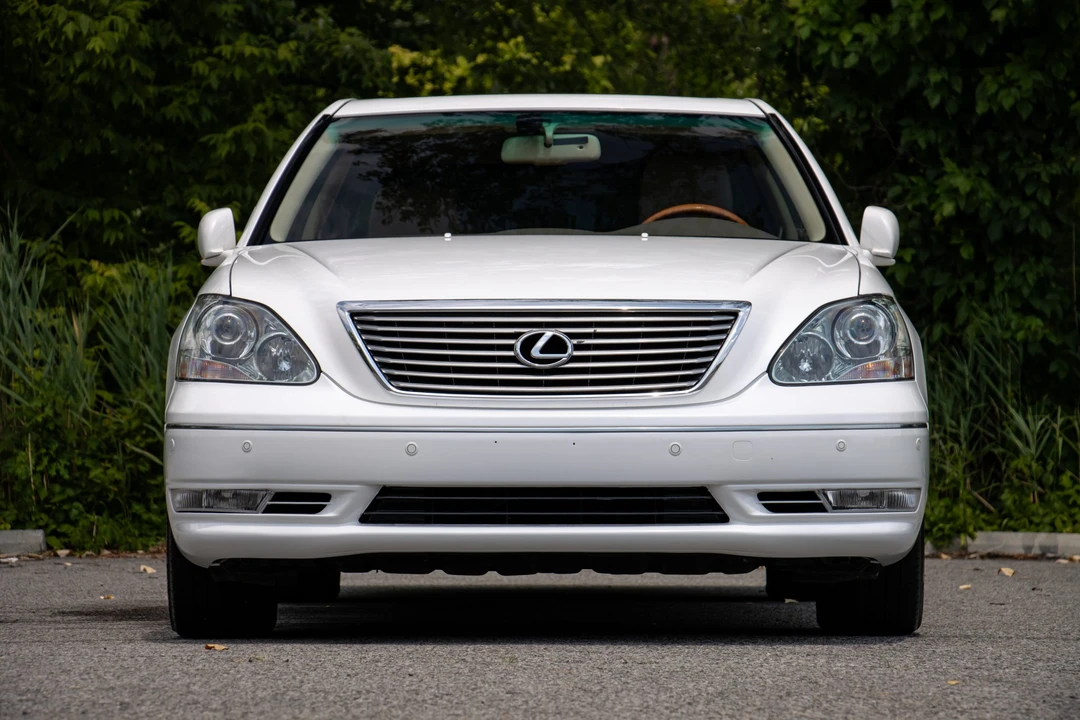 2005 Lexus LS 3rd Gen - Image 26 of 31