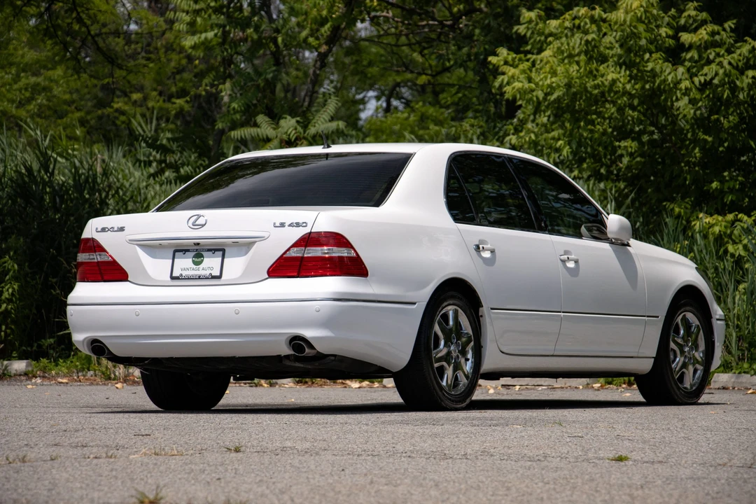 2005 Lexus LS 3rd Gen - Image 20 of 31