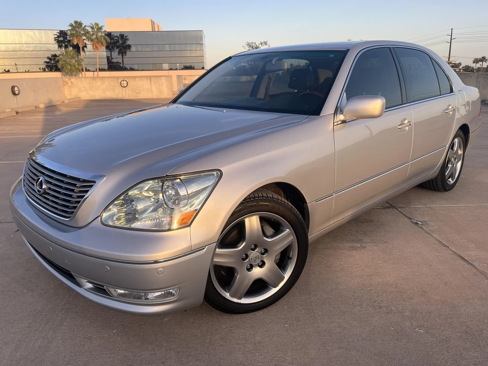 2005 Lexus LS 3rd Gen - Image 22 of 31