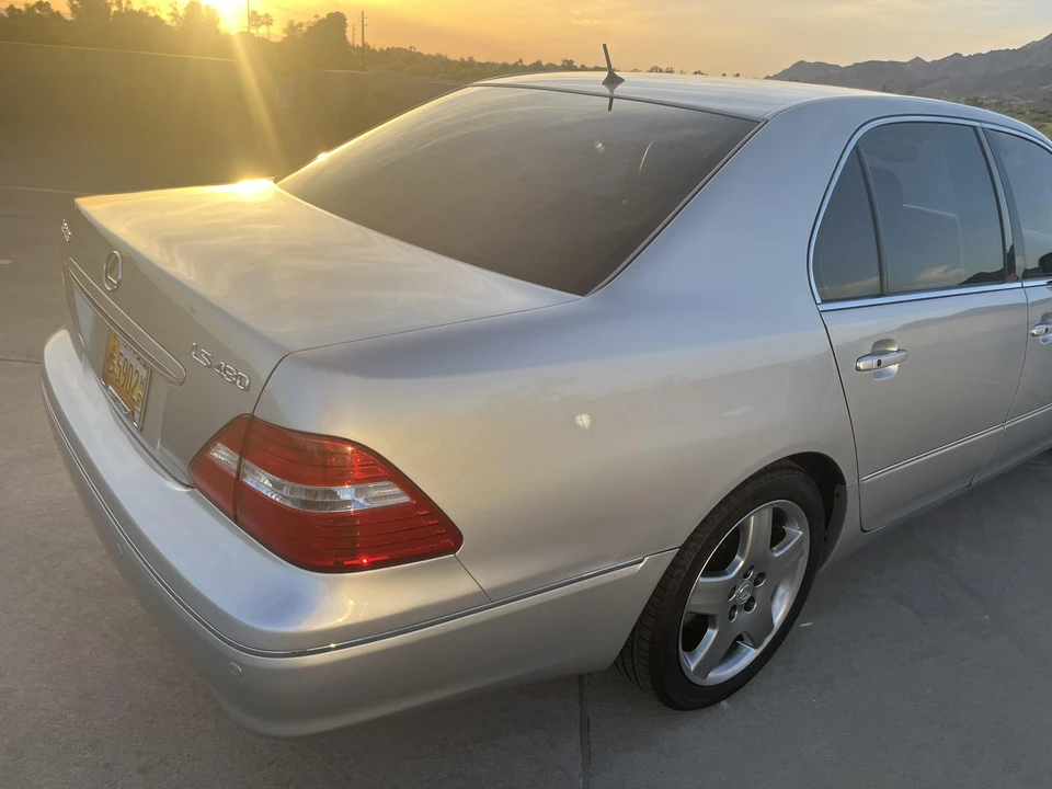 2005 Lexus LS 3rd Gen - Image 31 of 31