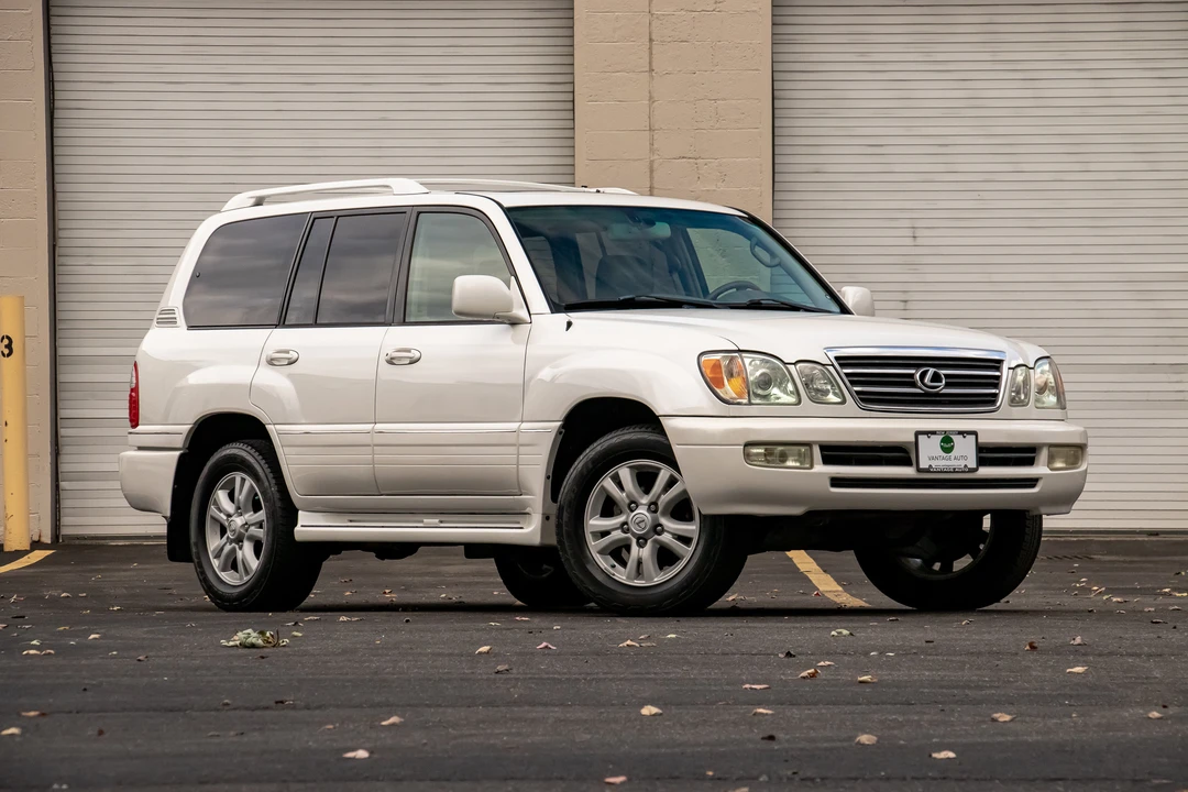 2005 Lexus LX 2nd Gen - Image 19 of 31