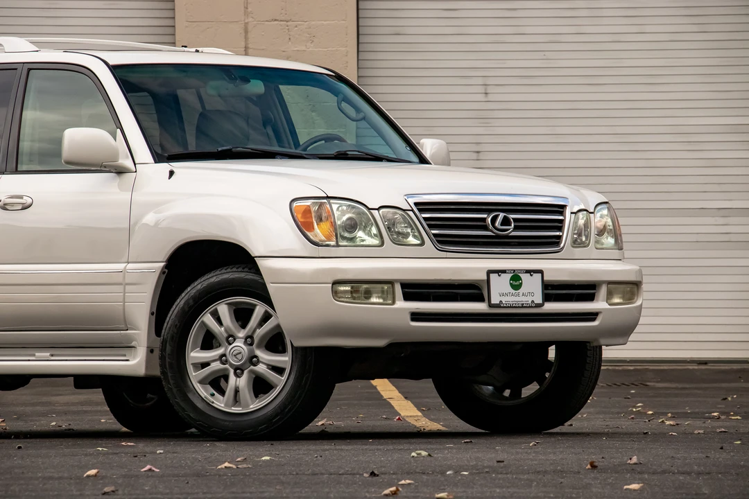 2005 Lexus LX 2nd Gen - Image 30 of 31