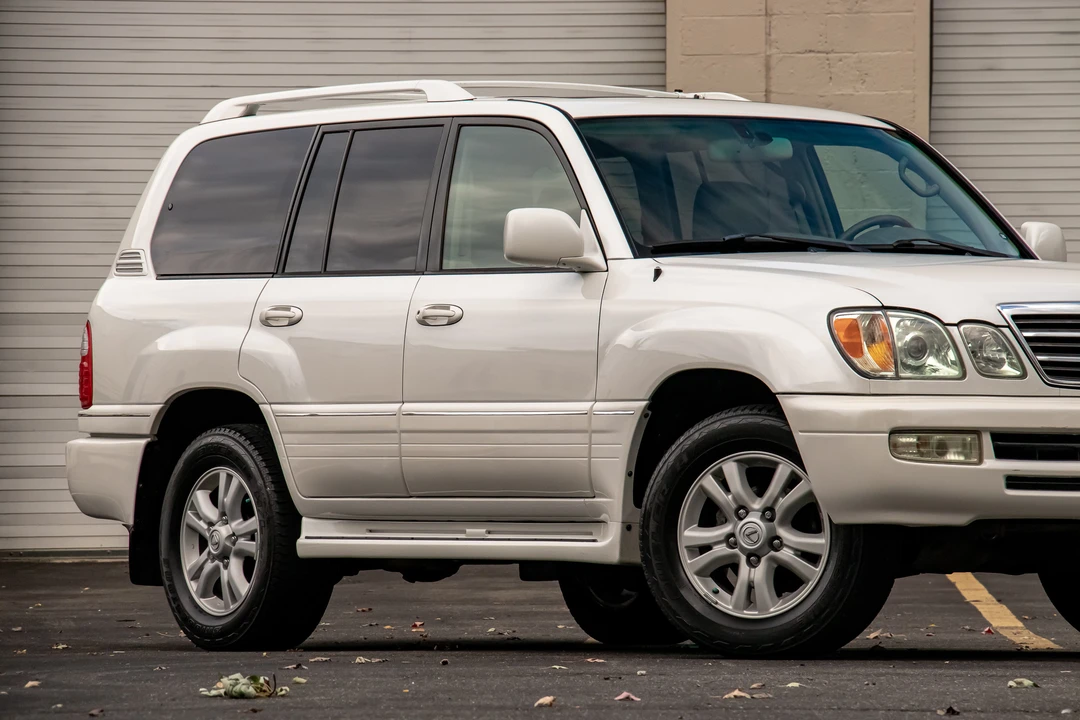 2005 Lexus LX 2nd Gen - Image 31 of 31
