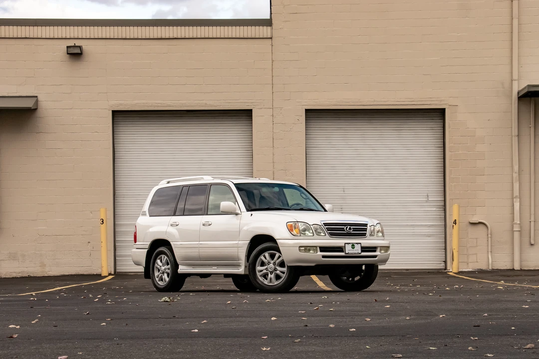 2005 Lexus LX 2nd Gen - Image 20 of 31