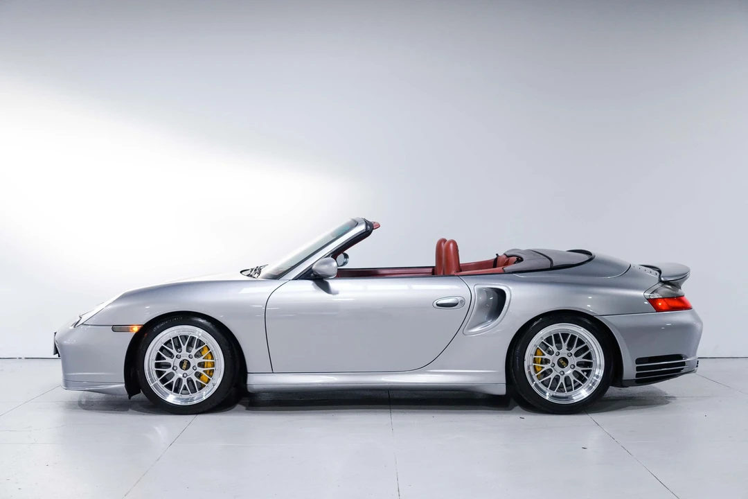 2005 Porsche 996 Turbo - Image 25 of 31