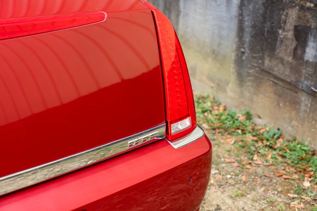 2006 Cadillac DTS - Image 11 of 31