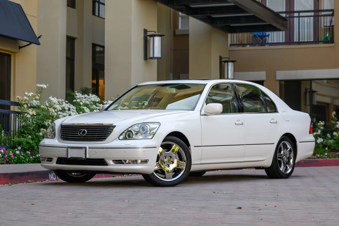 2006 Lexus LS 3rd Gen - Image 3 of 31