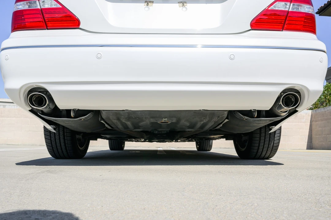 2006 Lexus LS 3rd Gen - Image 29 of 31