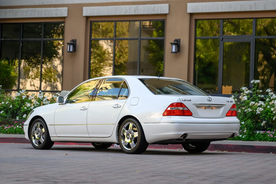 2006 Lexus LS 3rd Gen - Image 14 of 31