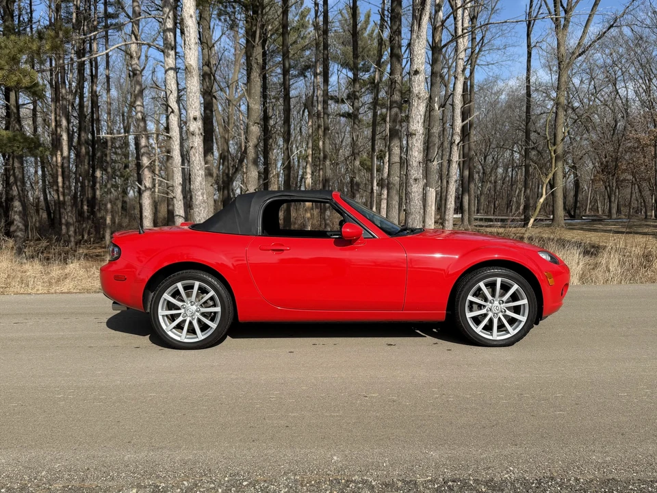 2006 Mazda NC MX-5 Miata - Image 26 of 31